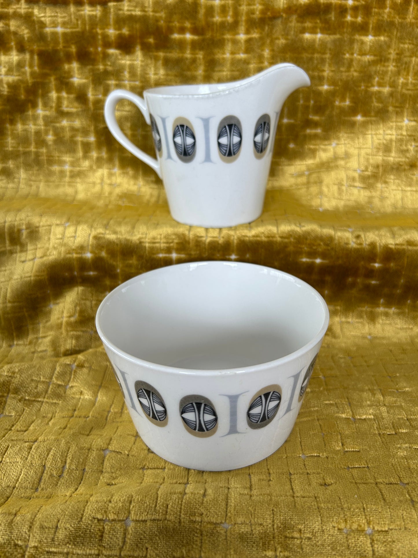Rare Retro Colclough Milk Jug and Sugar Bowl Ridgway Potteries