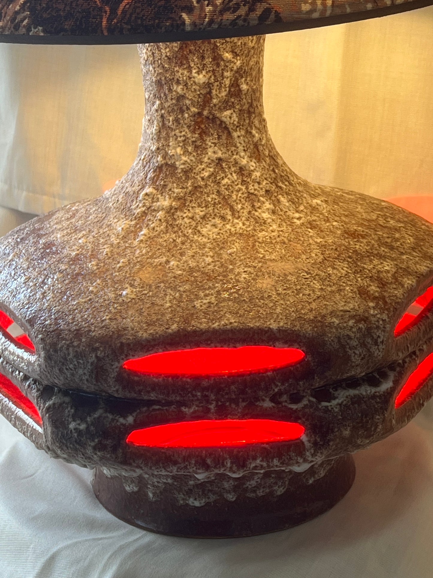 Mid-Century Stein Keramik Fat Lava Double Bulb Lamp including shade