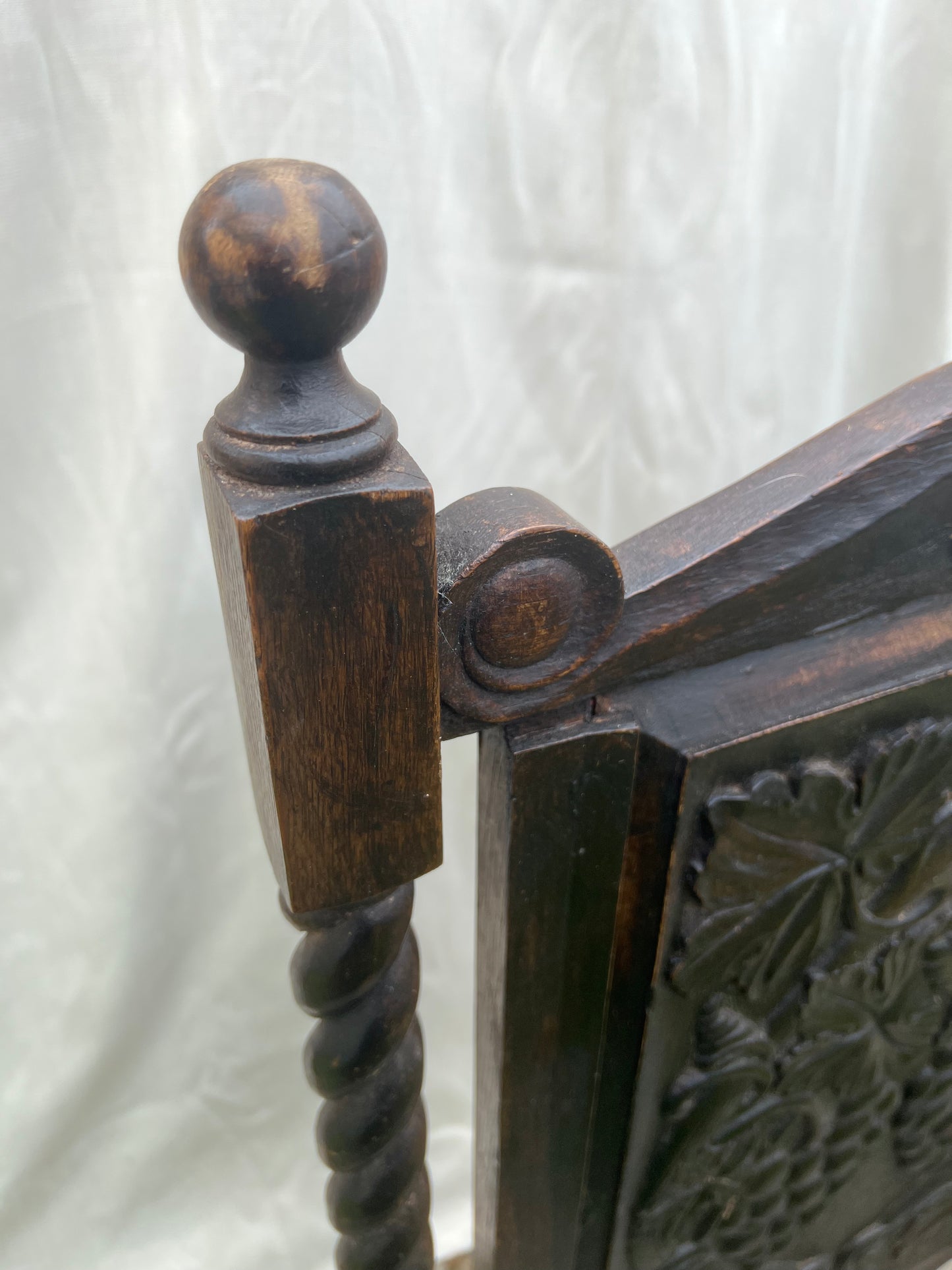 Edwardian Barley Twist Oak Carved Fire Guard Screen