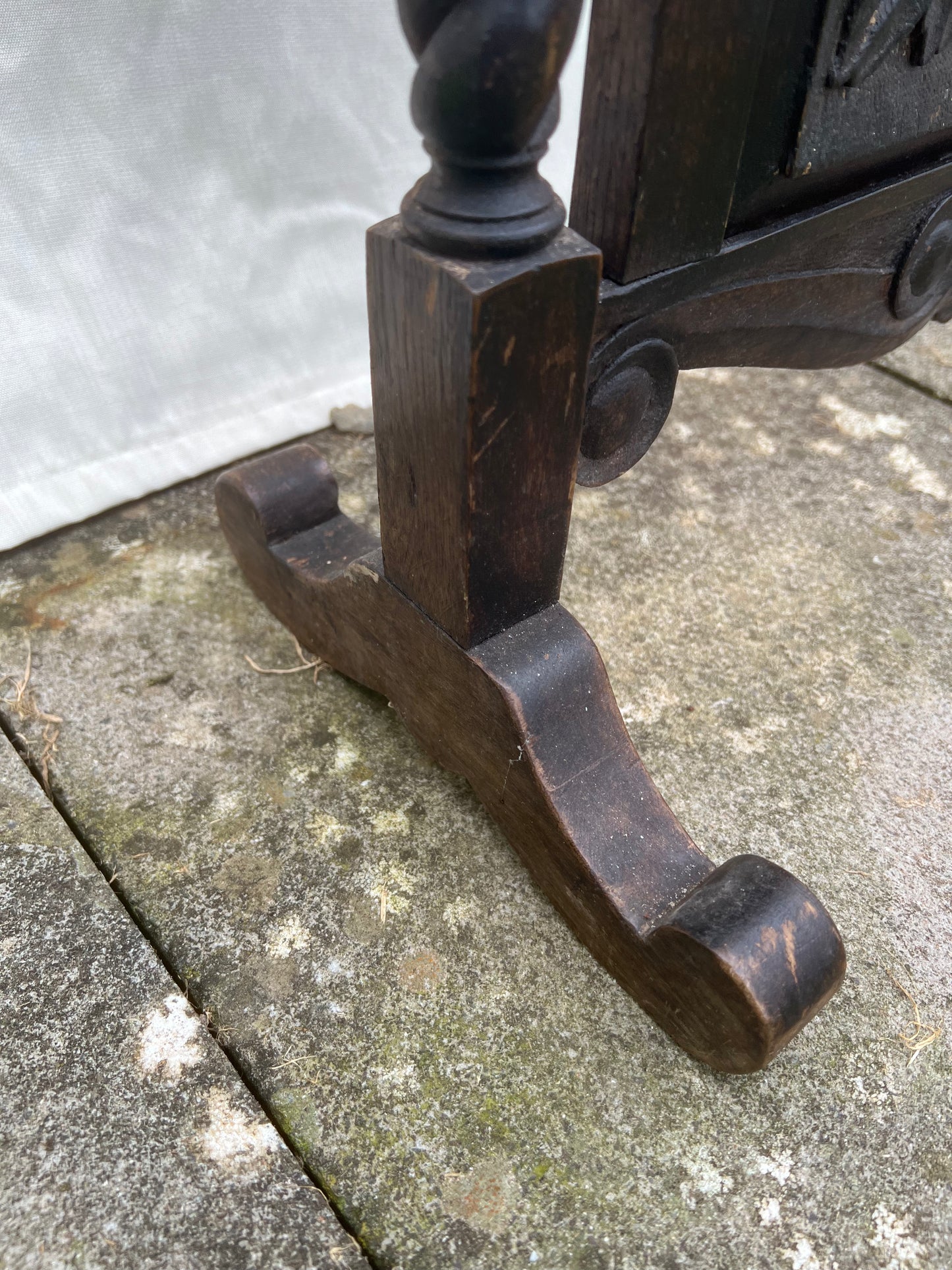 Edwardian Barley Twist Oak Carved Fire Guard Screen