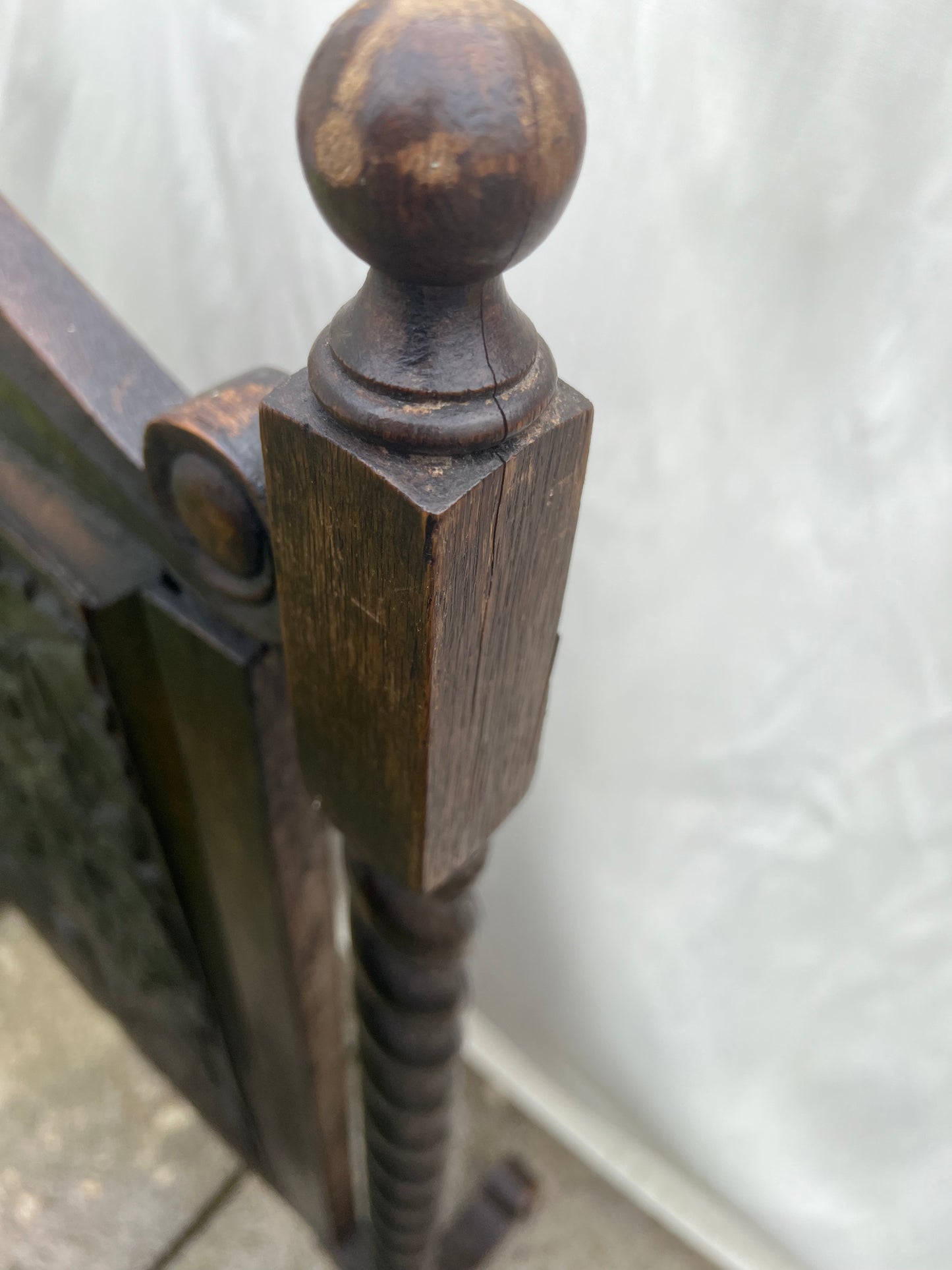 Edwardian Barley Twist Oak Carved Fire Guard Screen