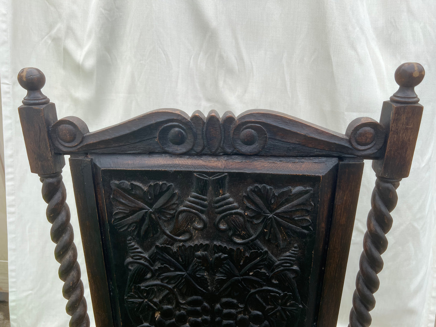 Edwardian Barley Twist Oak Carved Fire Guard Screen