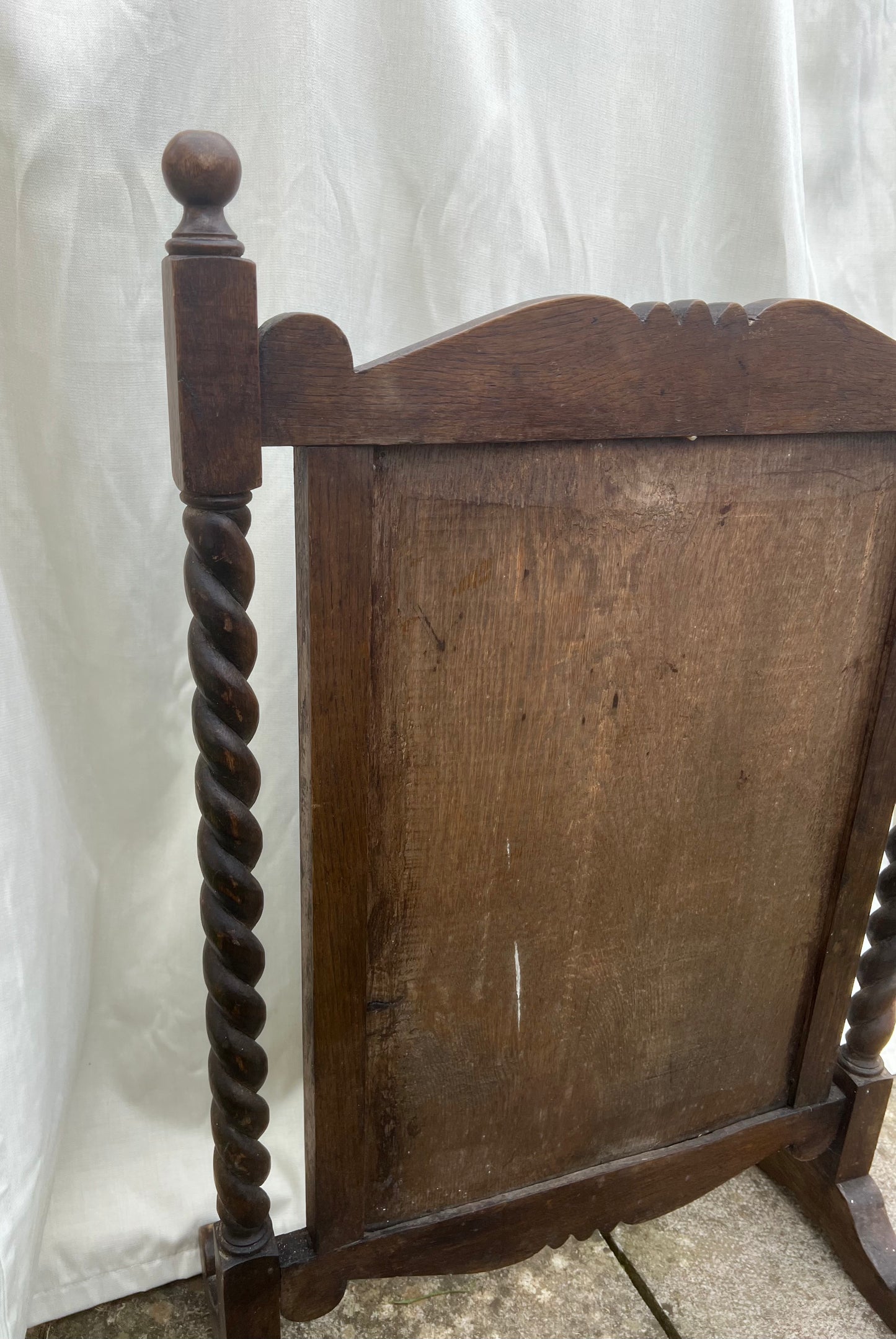 Edwardian Barley Twist Oak Carved Fire Guard Screen