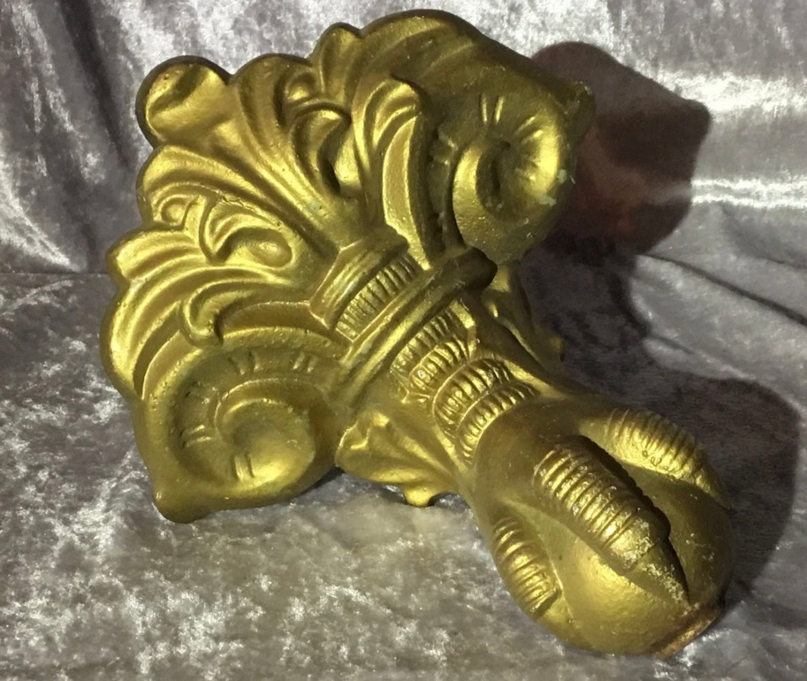 Vintage Cast Iron Ball & Claw Feet for Roll Top Bath Tub