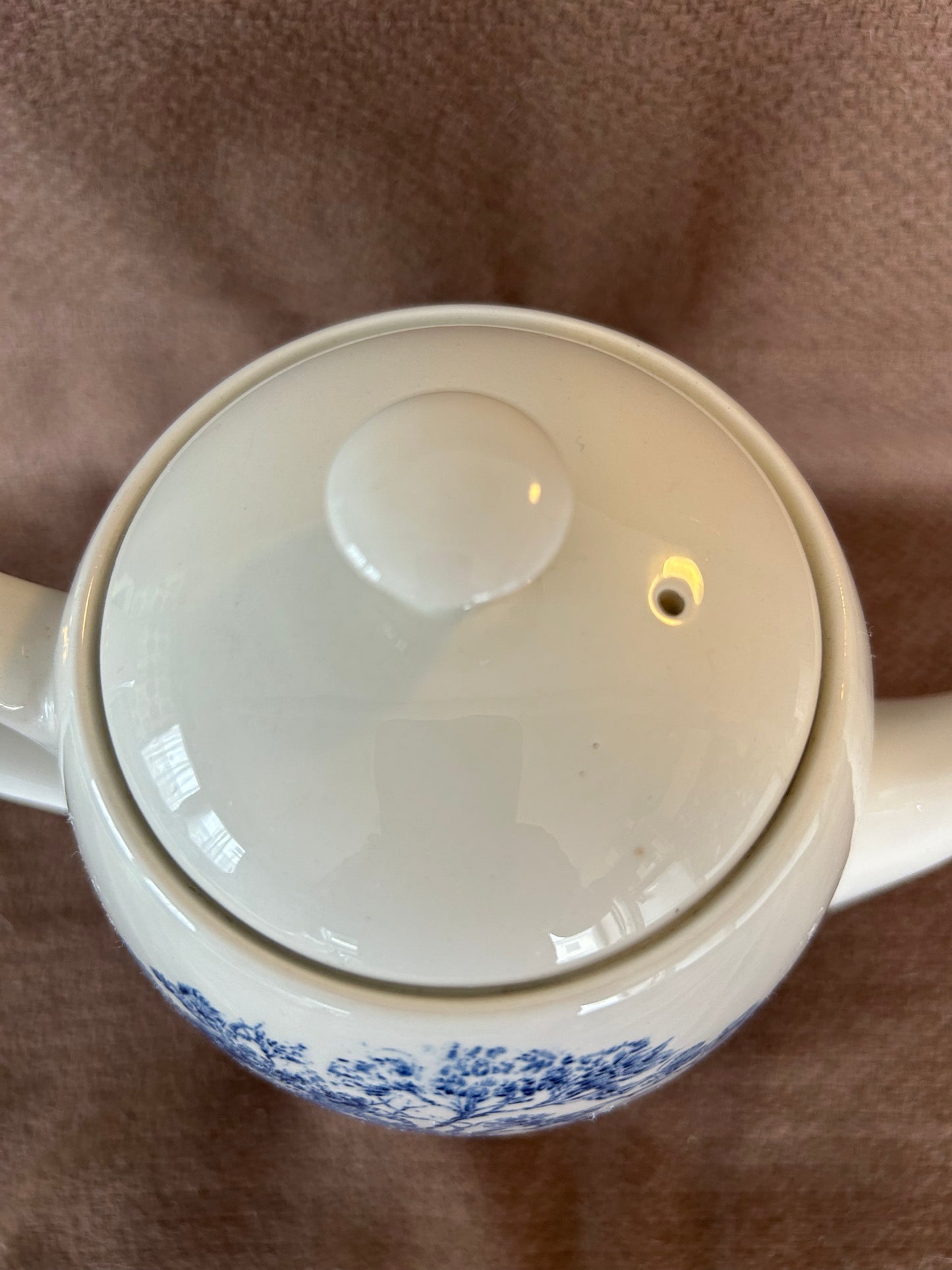 Vintage Wedgewood Countryside Coffee Pot