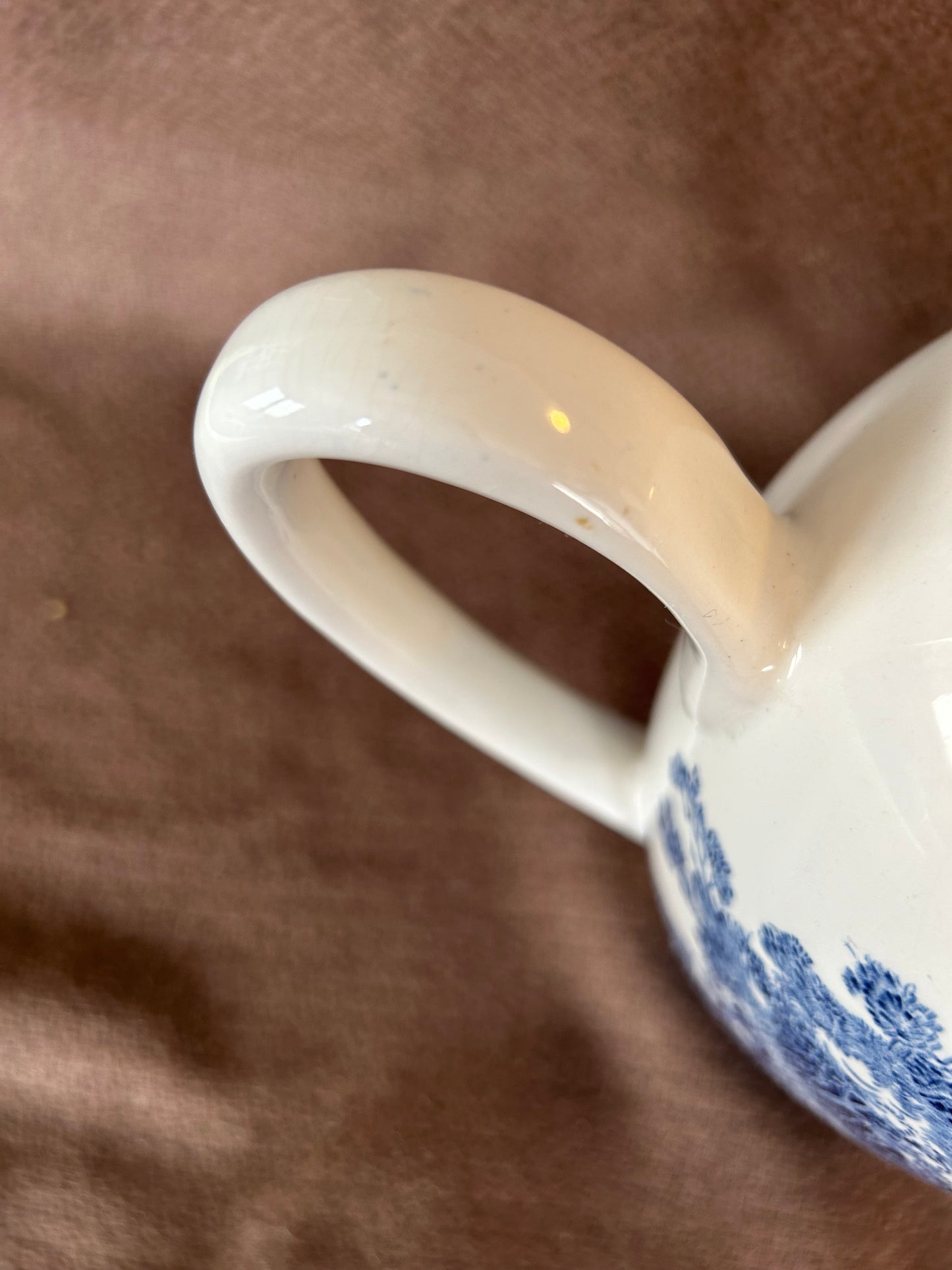 Vintage Wedgewood Countryside Coffee Pot