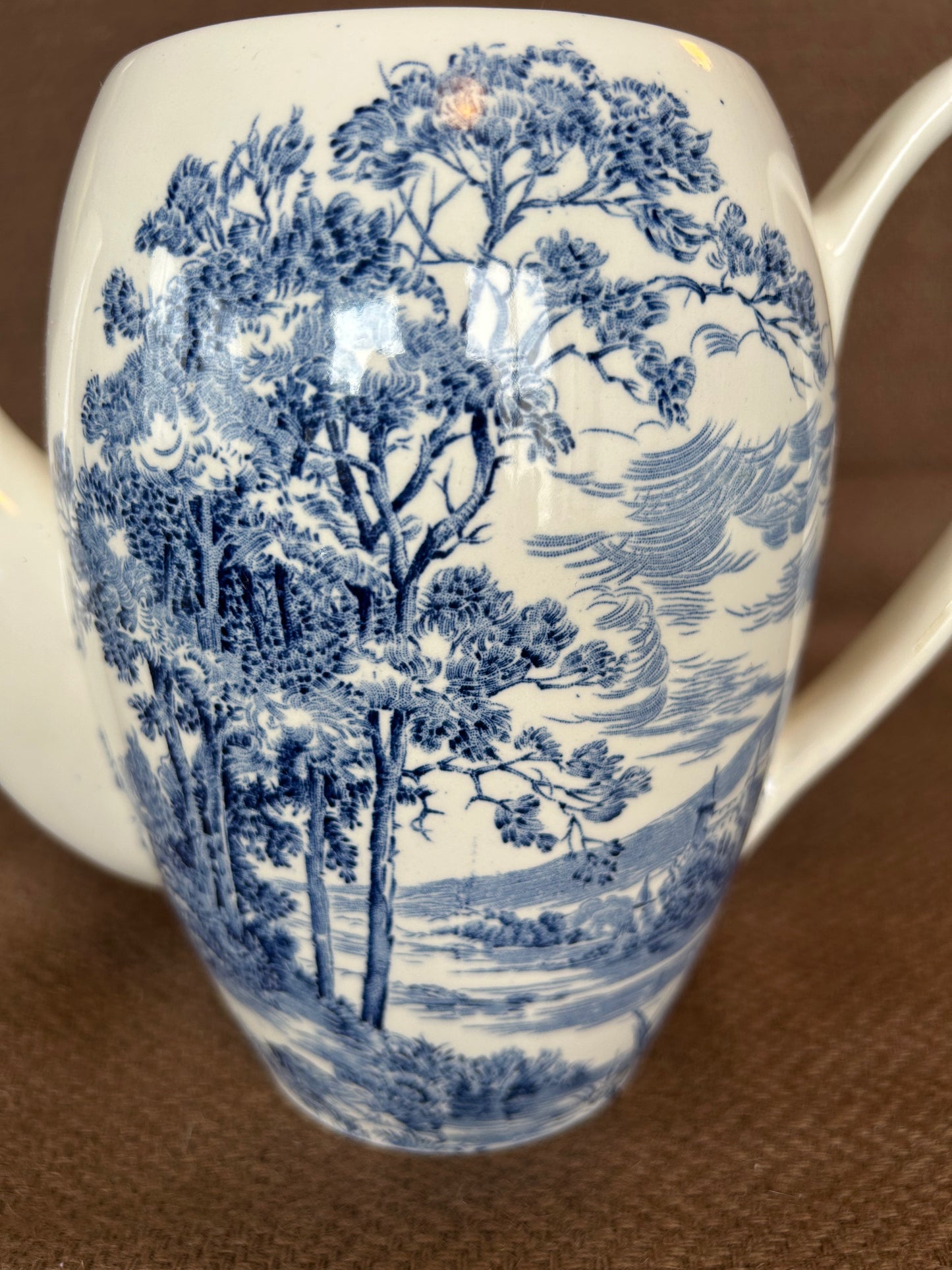 Vintage Wedgewood Countryside Coffee Pot