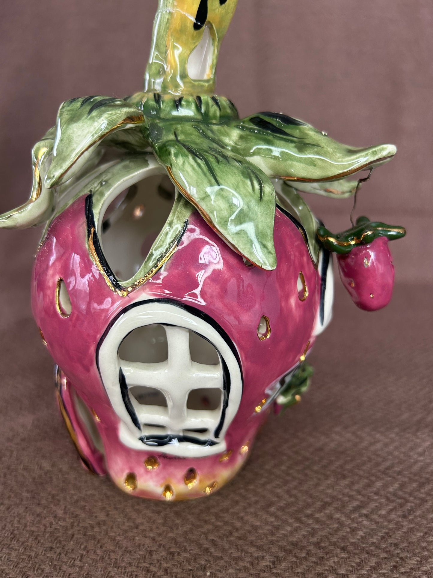 The Strawberry House Blue Sky Clayworks Tea Light Heather Goldminc 2001 Complete With Plate