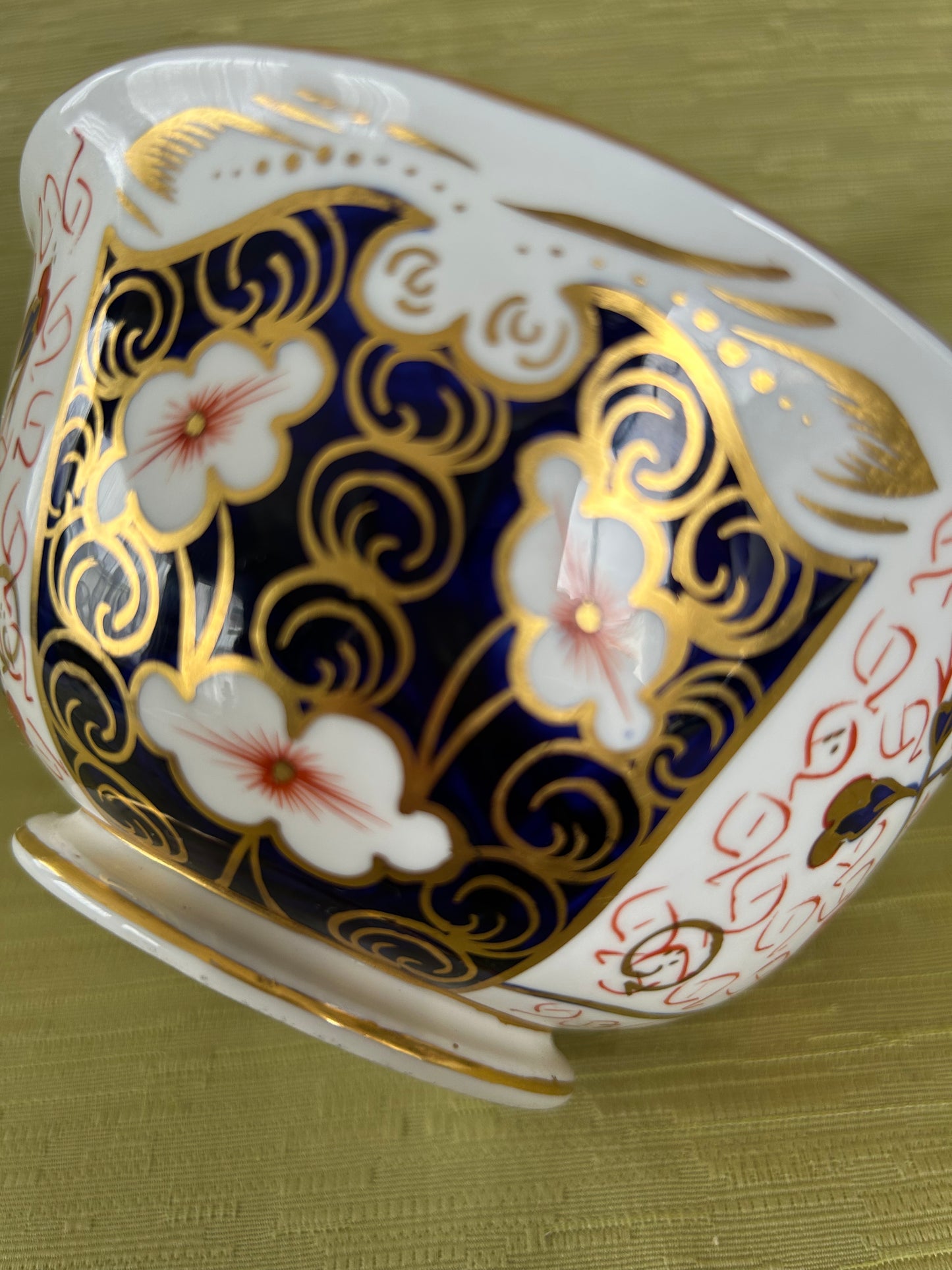 Royal Crown Derby 2451 Imari Sugar Bowl