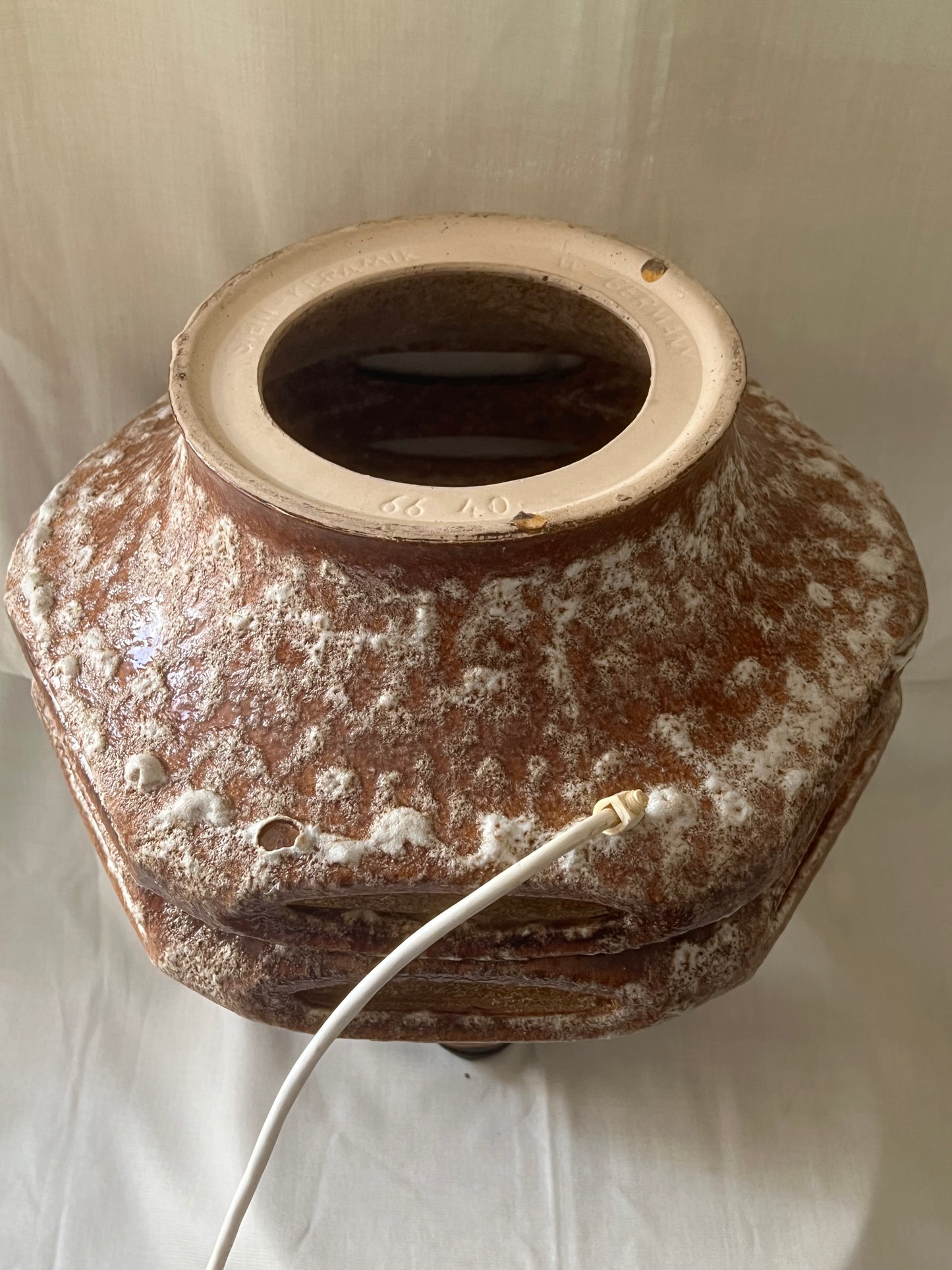 Mid-Century Stein Keramik Fat Lava Double Bulb Lamp including shade