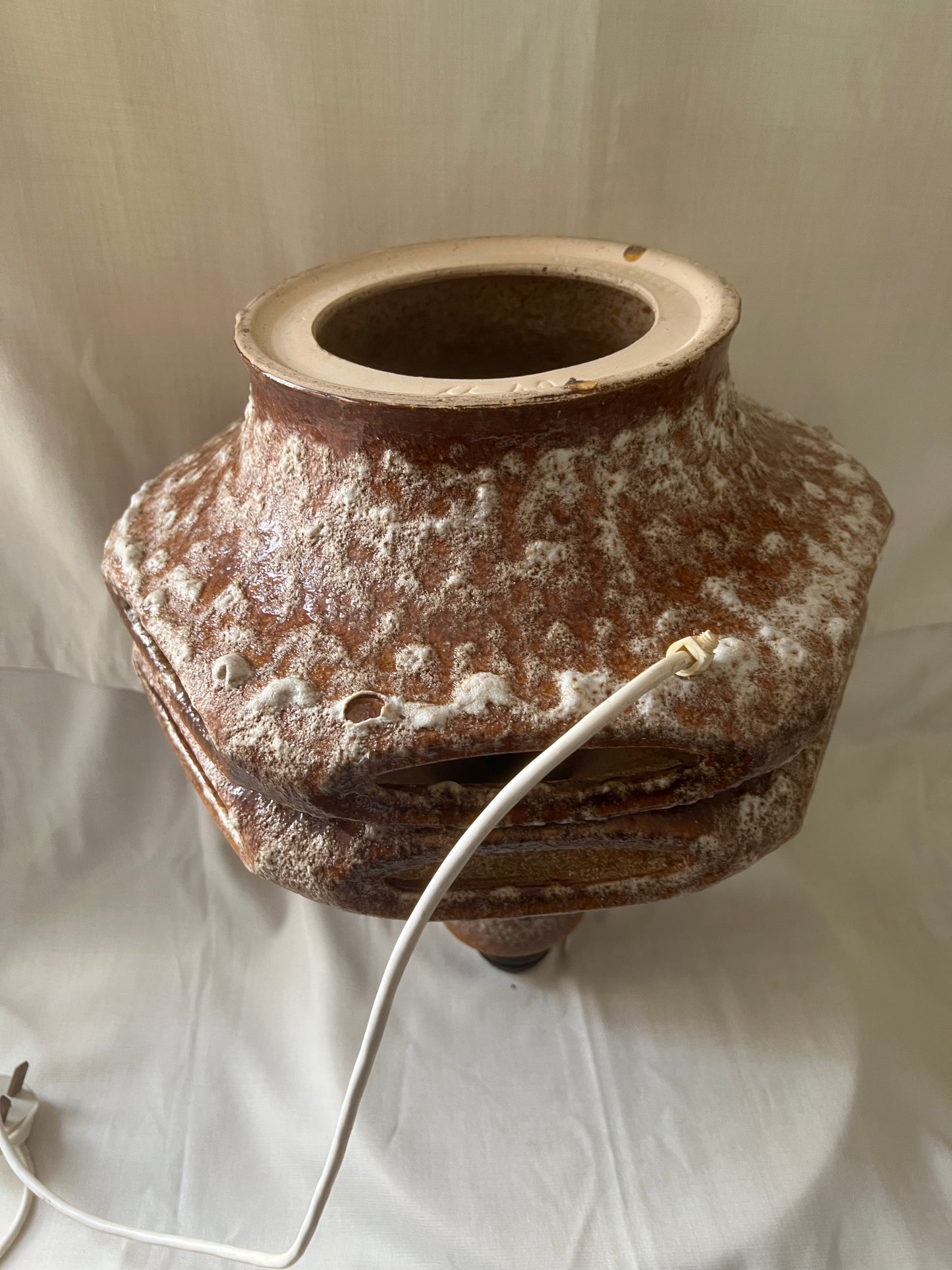 Mid-Century Stein Keramik Fat Lava Double Bulb Lamp including shade