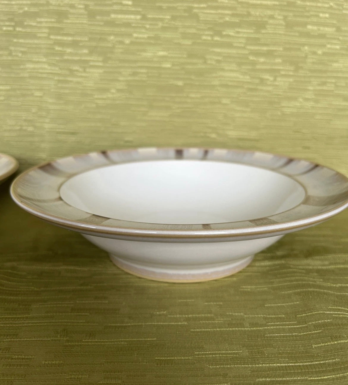 2 Denby Truffle Layers Rimmed Bowls Neutral